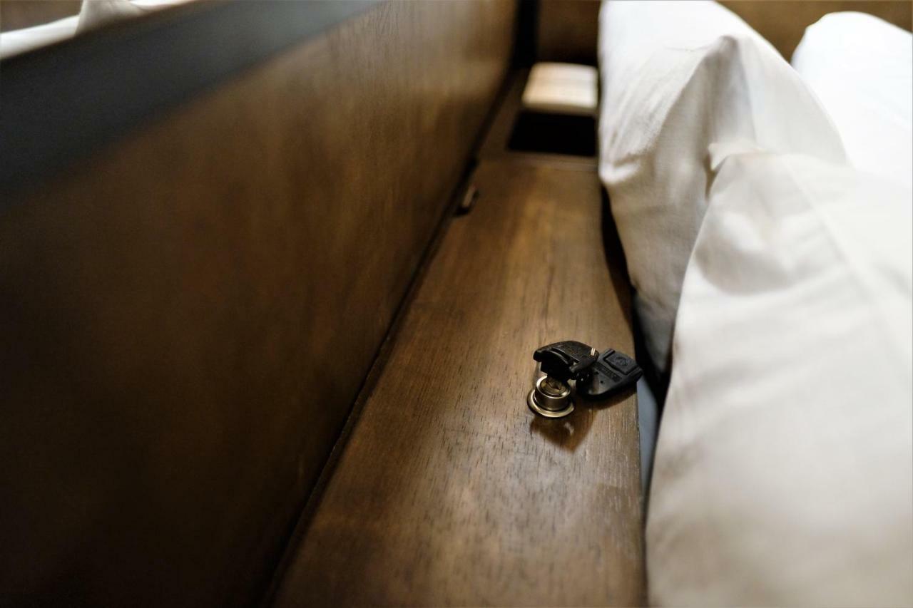 Sleep Here Hostel, Asrama *